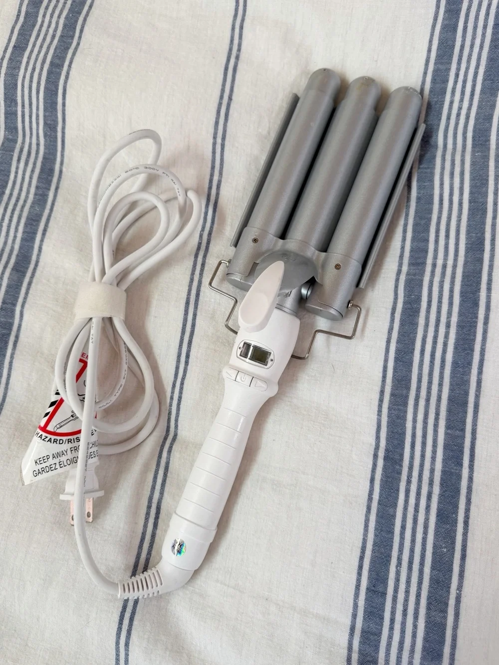 MONAT Triple Barrel Large Hair Waver Tool